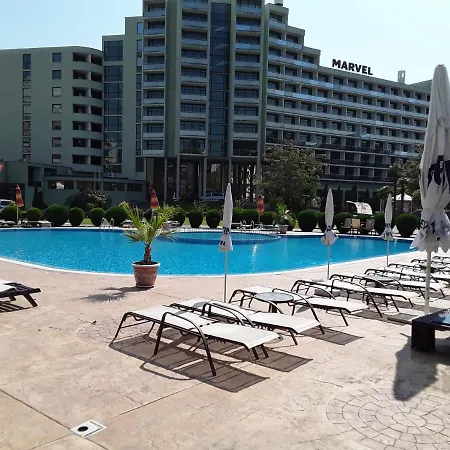 Апартамент Plaza 17 *